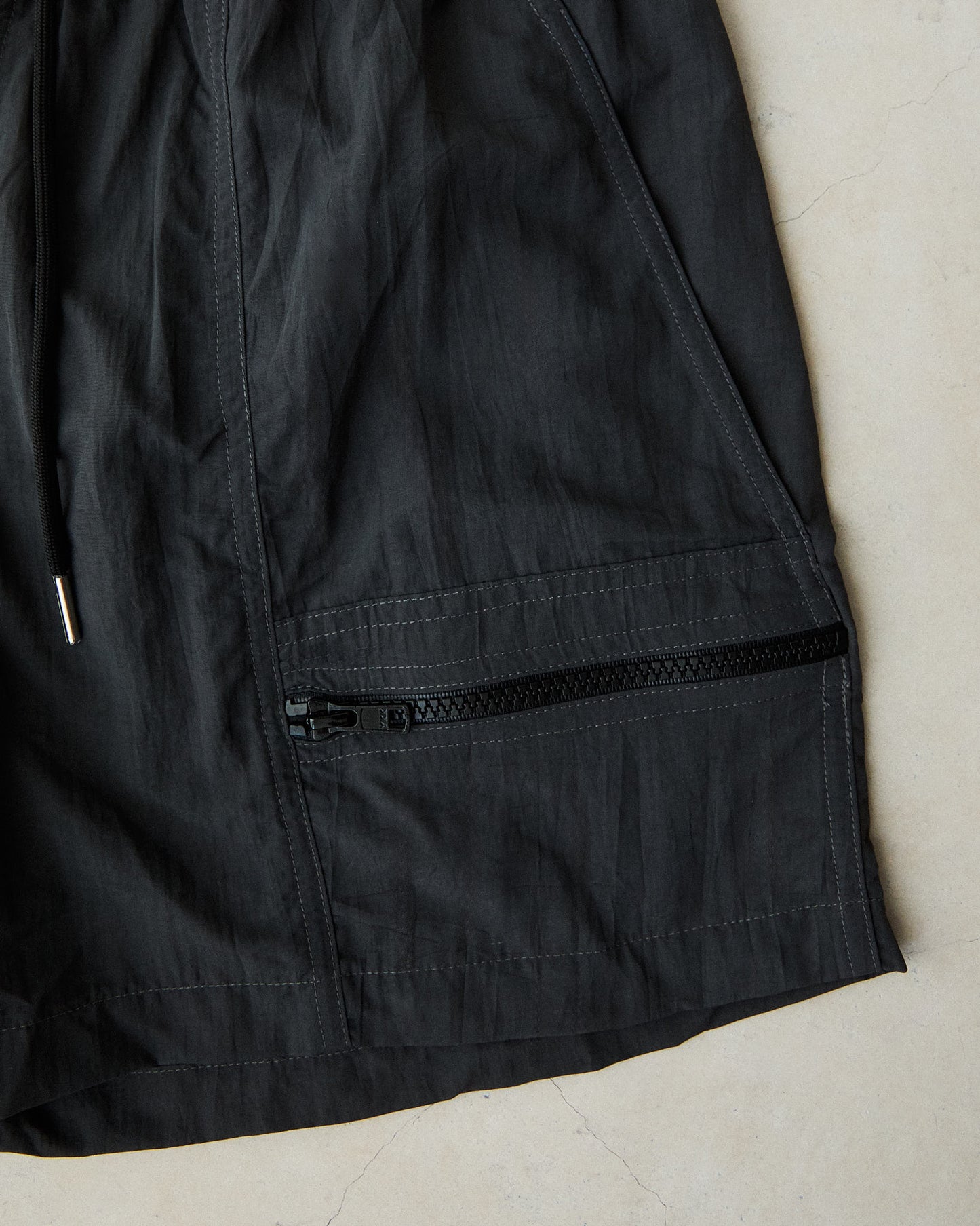 Anthracite Kai Short